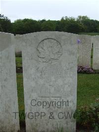 Etaples Military Cemetery - Hill, H H
